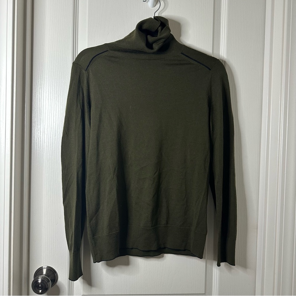 Banana Republic Merino Wool Olive Green Long-Sleeve Turtleneck Top